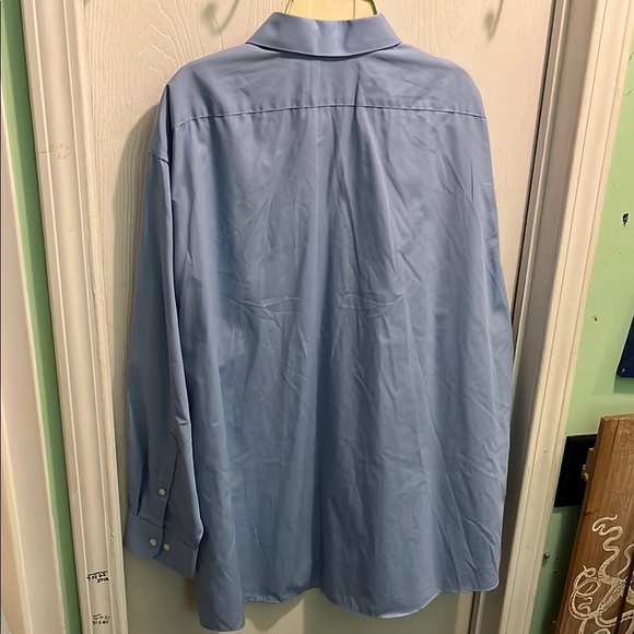 Van Heusen Blue Dress Shirt Classic Professional Style - Picture 3 of 9